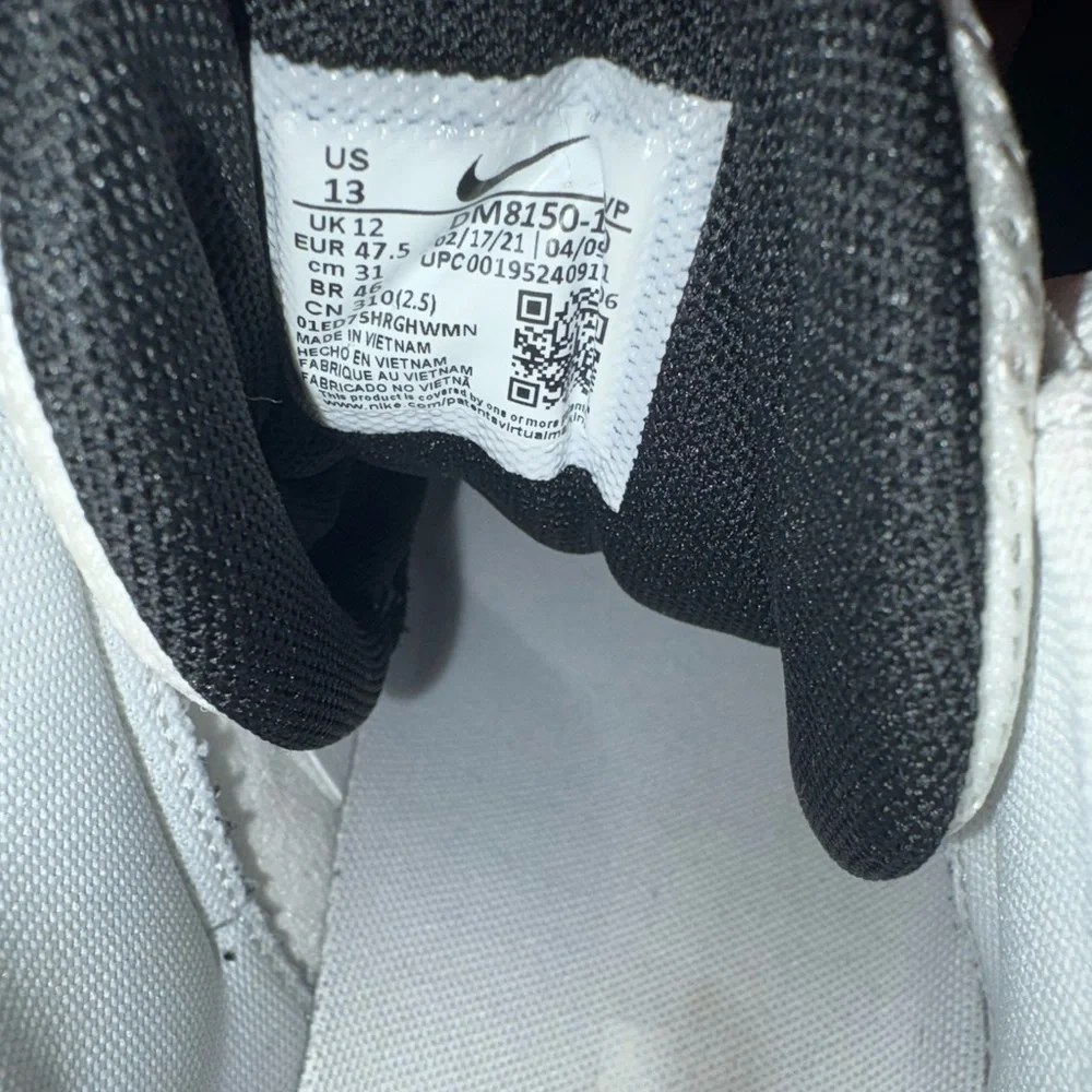 Nike Air More Uptempo
Peace, Love, Swoosh - Picture 6 of 9